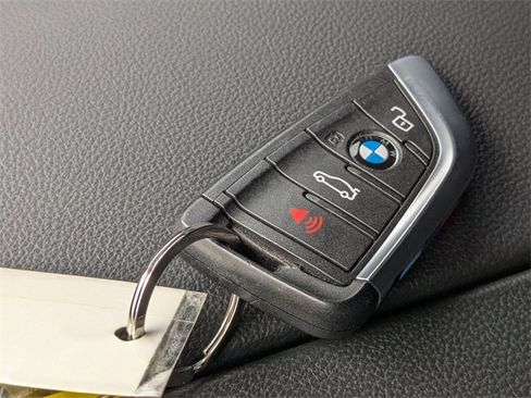 Used 2022 BMW Z4 sDrive30i w/ Premium Package image 7