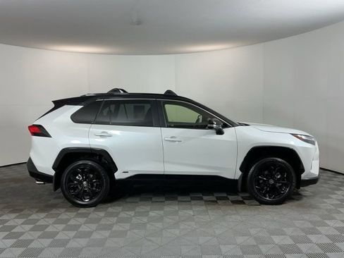 Used 2025 Toyota RAV4 XSE w/ Advanced Technology Package image 4