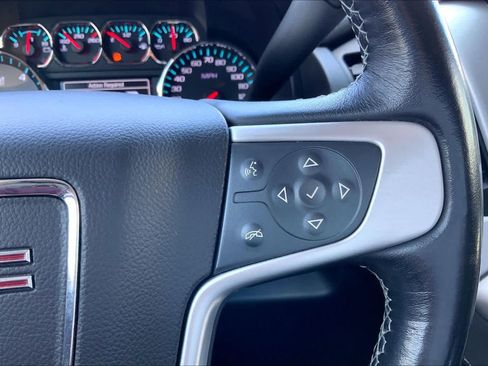 Used 2019 GMC Yukon XL SLT w/ Open Road Package AWD/4WD image 25