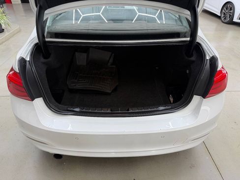 Used 2016 BMW 320i xDrive Sedan AWD/4WD image 9
