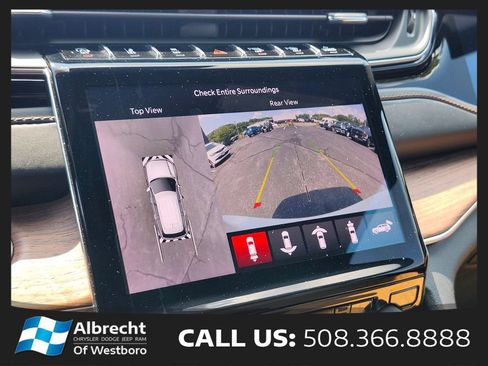 Used 2022 Jeep Grand Cherokee Summit w/ Adv Protech Group IV AWD/4WD image 23