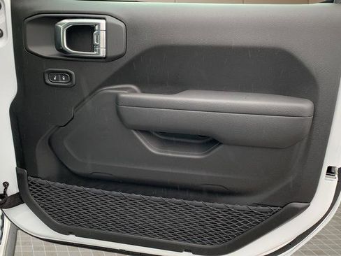 New 2026 Jeep Wrangler Unlimited Rubicon image 34