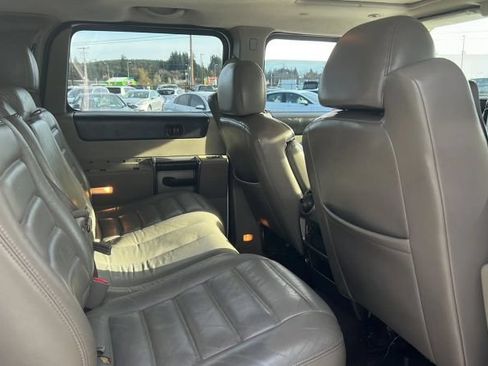 Used 2004 HUMMER H2 w/ Preferred Equipment Group AWD/4WD image 6