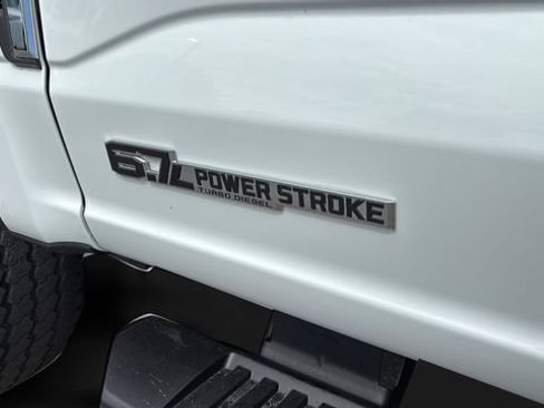 Used 2025 Ford F250 XLT w/ FX4 Off-Road Package AWD/4WD image 37
