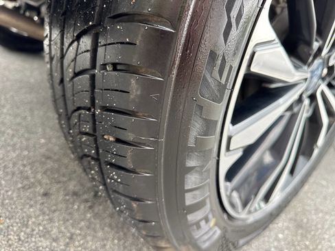 Used 2022 Ford Escape SE w/ SE Sport Appearance Package image 32