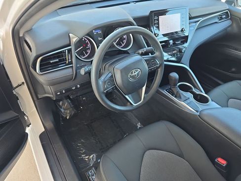Used 2023 Toyota Camry LE image 10