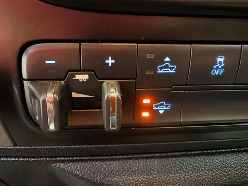 Used 2017 RAM 1500 Tradesman w/ Popular Equipment Group AWD/4WD image 47