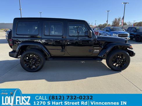 Used 2023 Jeep Wrangler Sahara w/ Cold Weather Group image 8