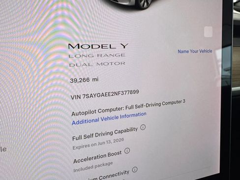 Used 2022 Tesla Model Y Long Range image 17