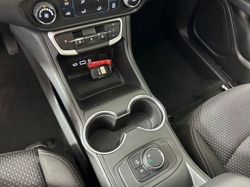 Used 2023 GMC Terrain SLE FWD image 21