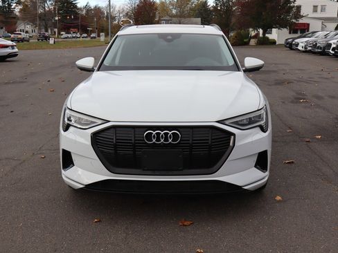 Used 2021 Audi e-tron Prestige w/ Prestige Package image 2