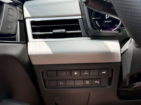 New 2025 Mitsubishi Outlander SEL image 42