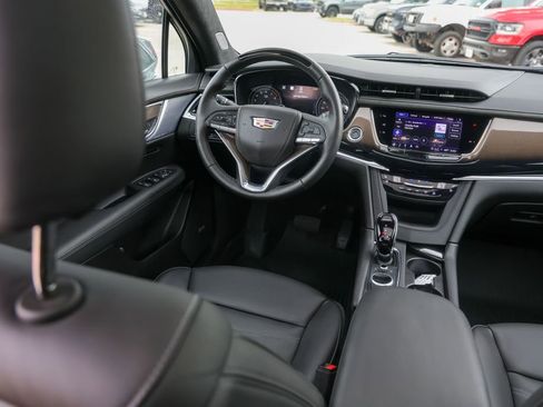 Certified 2025 Cadillac XT6 Premium Luxury w/ Platinum Package AWD/4WD image 27