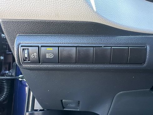 Used 2025 Toyota Corolla SE w/ SE Premium Package FWD image 28