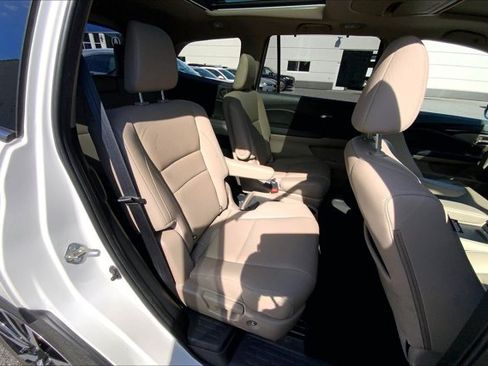 Used 2021 Honda Pilot Elite image 27