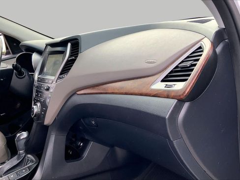 Used 2019 Hyundai Santa Fe XL FWD image 19
