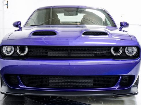 Used 2023 Dodge Challenger SRT Hellcat w/ Driver Convenience Group image 12