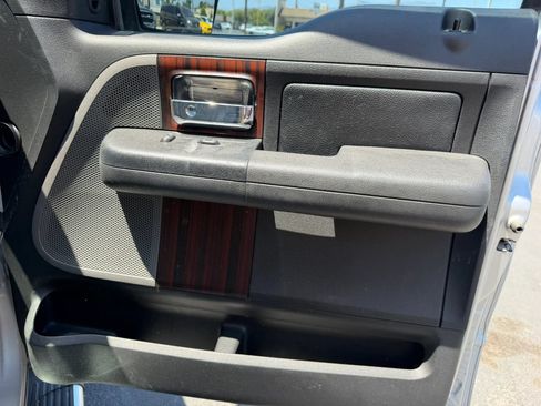 Used 2006 Lincoln Mark LT 2WD image 15