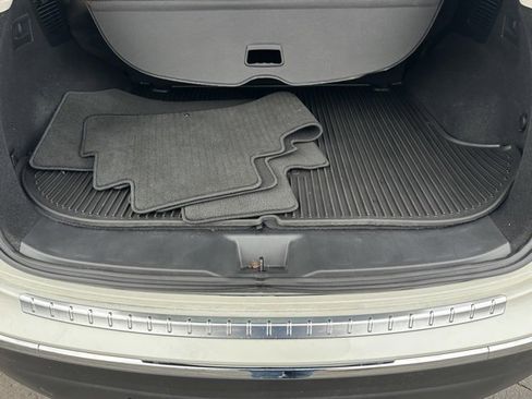 Certified 2024 Nissan Murano Platinum w/ Cargo Package image 17