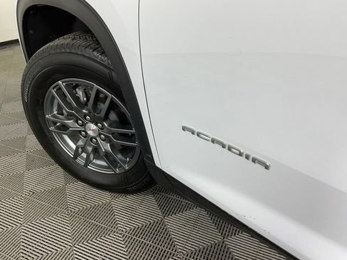 Used 2025 GMC Acadia Elevation image 44