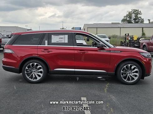 New 2026 Lincoln Aviator 2WD image 6