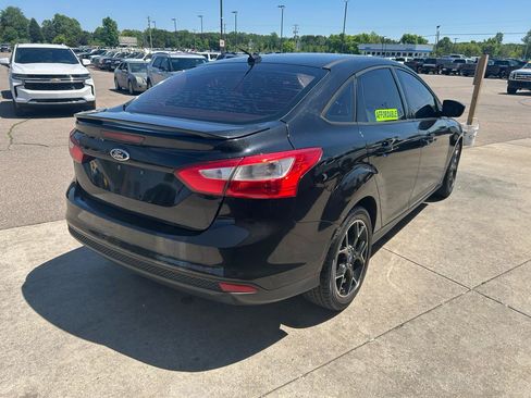 Used 2012 Ford Focus SE FWD image 5