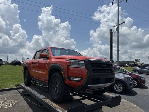 Used 2025 Nissan Frontier PRO-4X w/ Tow Package AWD/4WD image 15