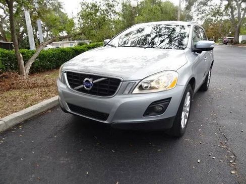 Used 2010 Volvo XC60 T6 image 4