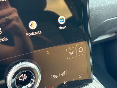 New 2025 GMC Terrain Elevation image 21