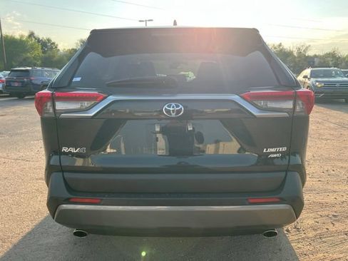 Used 2019 Toyota RAV4 Limited w/ Advanced Technology Package AWD/4WD image 5