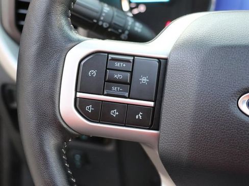 Used 2024 Ford Expedition XLT AWD/4WD image 29
