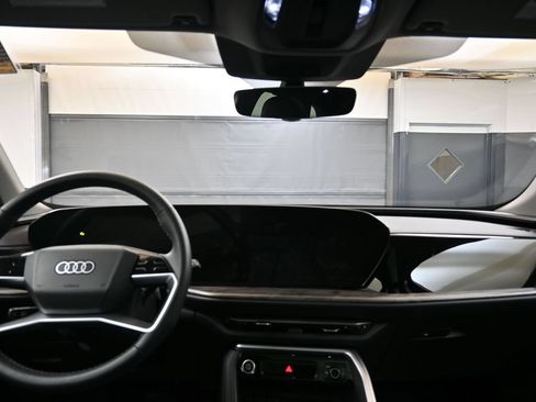 Used 2025 Audi Q5 Premium Plus w/ Premium Plus AWD/4WD image 22