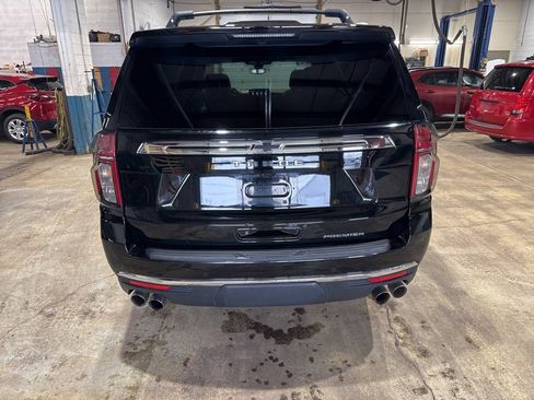 Used 2021 Chevrolet Tahoe Premier w/ Premium Package image 3