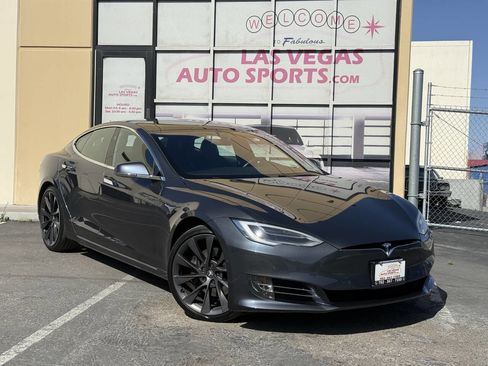 Used 2018 Tesla Model S 75D image 2
