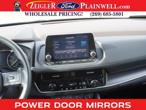 Used 2022 Nissan Rogue SV image 14