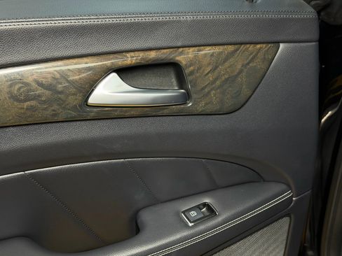 Used 2013 Mercedes-Benz CLS 550 image 18