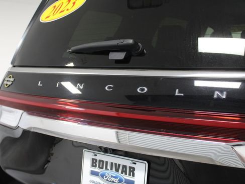Used 2023 Lincoln Navigator Reserve image 16