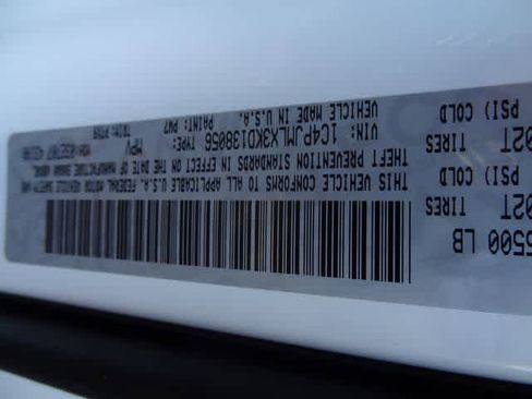 Used 2019 Jeep Cherokee Latitude Plus w/ Comfort/Convenience Group image 40