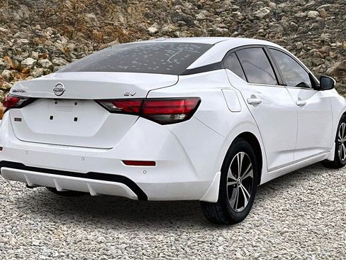 Used 2020 Nissan Sentra SV image 2