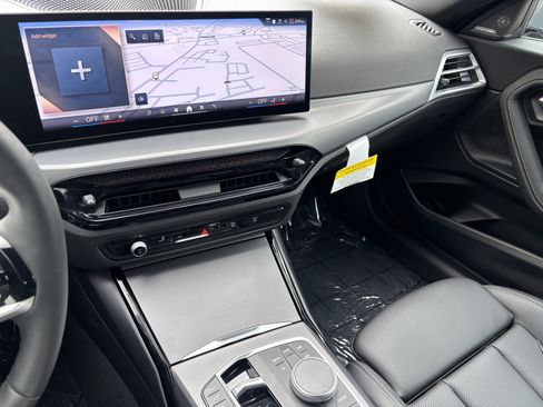 Used 2025 BMW 230i xDrive 230i xDrive w/ Premium Package image 12