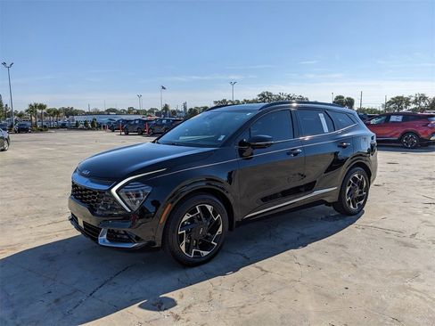 Certified 2025 Kia Sportage SX image 5