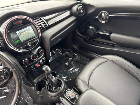 Used 2019 MINI Cooper 2-Door Hardtop w/ Storage Package image 23