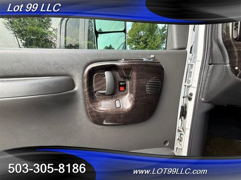 Used 2009 GMC TopKick C4500 2WD Crew Cab image 30