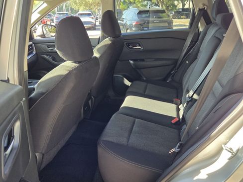 Used 2024 Nissan Rogue SV FWD image 13