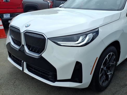 Used 2025 BMW X3 xDrive30i w/ M Sport Package AWD/4WD image 7