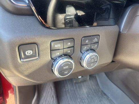 Used 2025 GMC Sierra 1500 SLT w/ SLT Premium Package AWD/4WD image 27