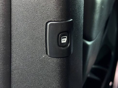 Used 2015 Dodge Grand Caravan R/T w/ Driver Convenience Group FWD image 21
