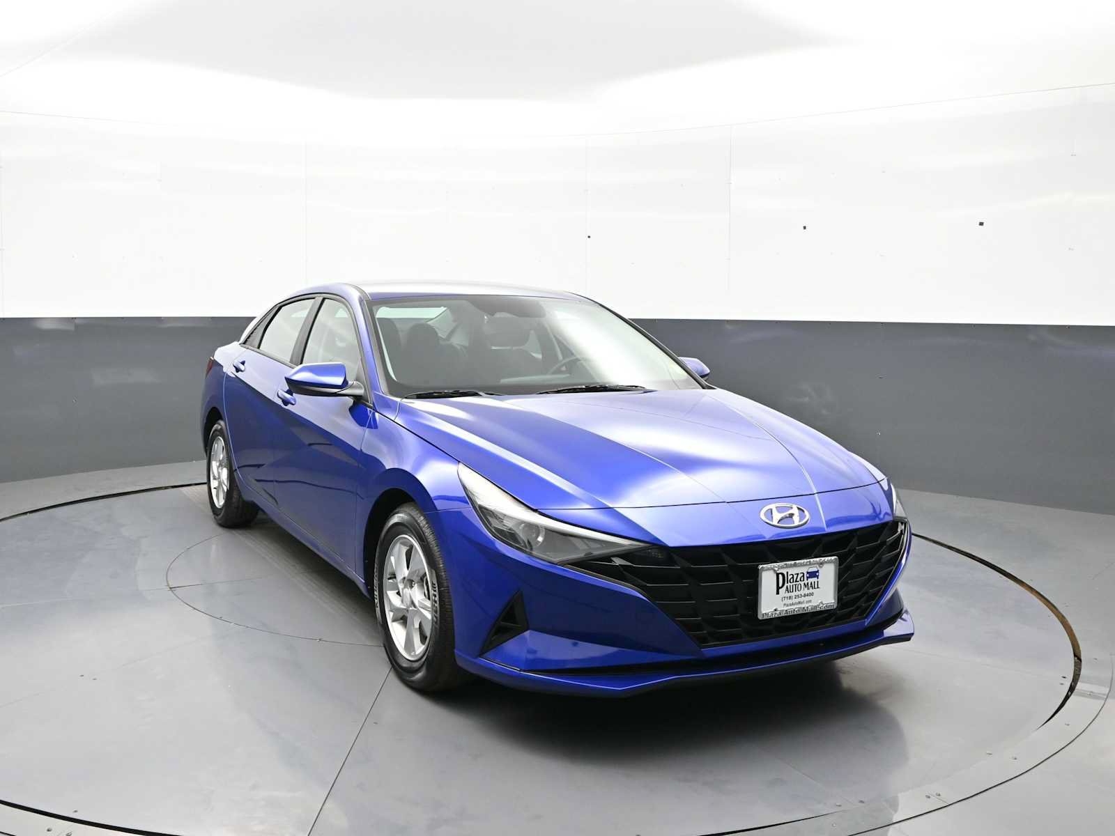Certified 2023 Hyundai Elantra SE FWD image 2