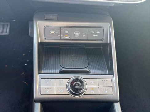 Used 2025 Hyundai Kona Limited image 31