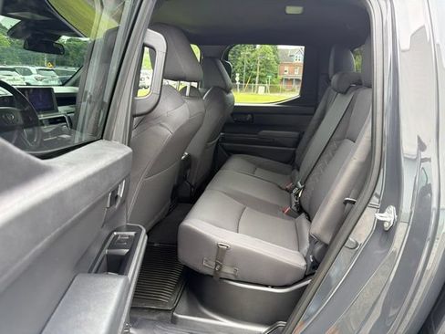 Used 2025 Toyota Tacoma SR w/ SR Upgrade Package AWD/4WD image 15